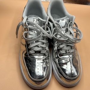 Nike Air Force 1 SP Women's Shoe
Style#: CQ6566‌-‌001
Size: 11.5